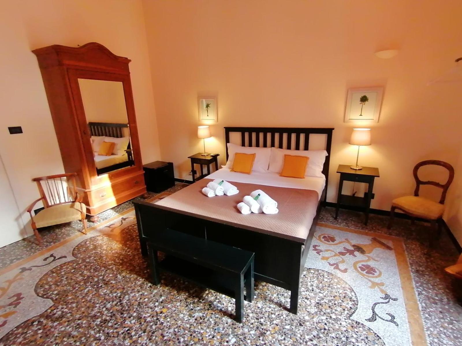 B&B Genova Centro Екстериор снимка